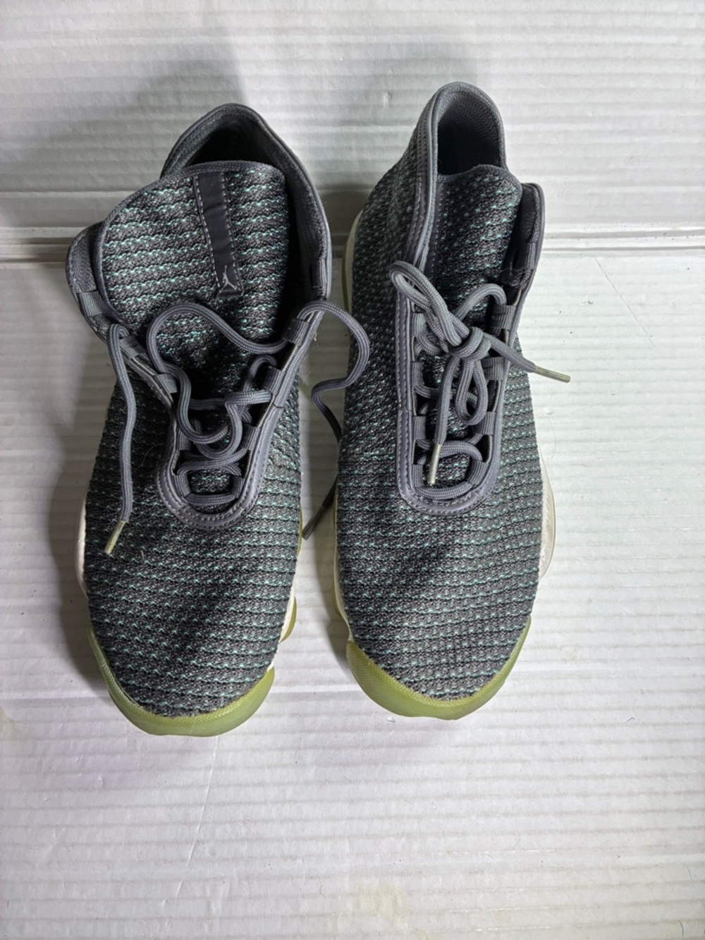 Jordan Gray Knit Athletic Sneakers with Olive Soles USED SKU 823581-004